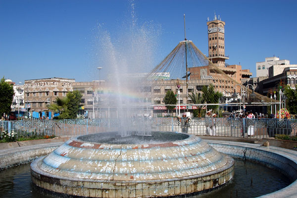 Fountain on Al-Tahrir Square, the focal point of the newer part of Sana'a