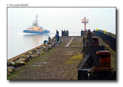 Fishermen on Portishead - boat passing in BG 2.jpg