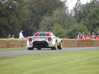 u48/burlsey/medium/30728197.Goodwood_FOS_2004_056.jpg