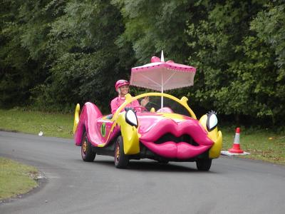 u48/burlsey/medium/30728270.Goodwood_FOS_2004_128.jpg