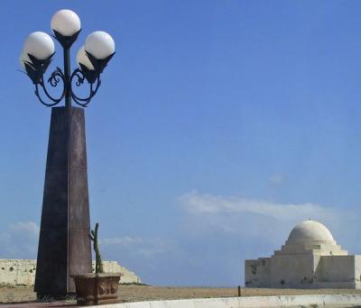 Street Lights and A Marabout