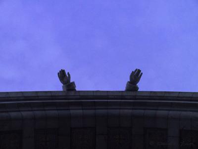 u48/cecilialim/medium/35515269.Tunis.AveBourg.Cathed.Hands.jpg