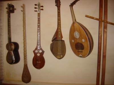 Uzbek music instruments
