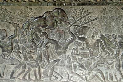 Cambodia-Angkor Wat-Battles past relief