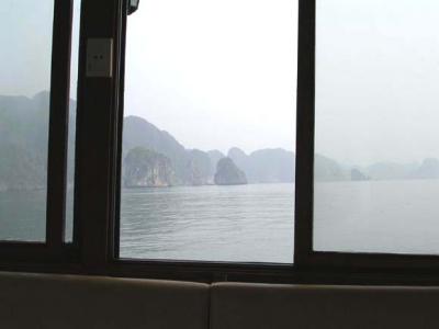 HaLongBay025.jpg