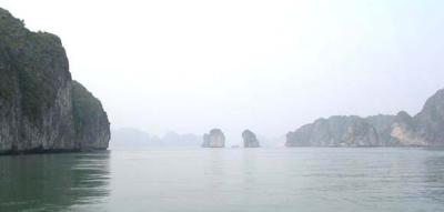 HaLongBay030.jpg