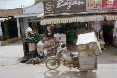 CaoDaiTemple015.jpg