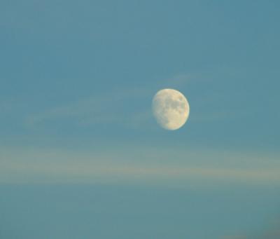 Moonrise-close-up near Barre Vermont