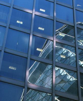 u48/delin/medium/30685380.SwissRe03.jpg