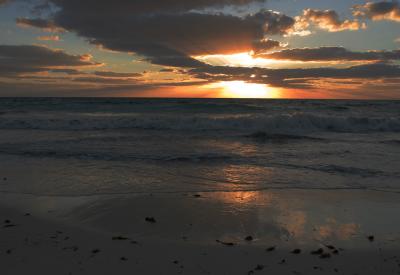 u48/dholm/medium/40095135.ZahraSunrise2.jpg