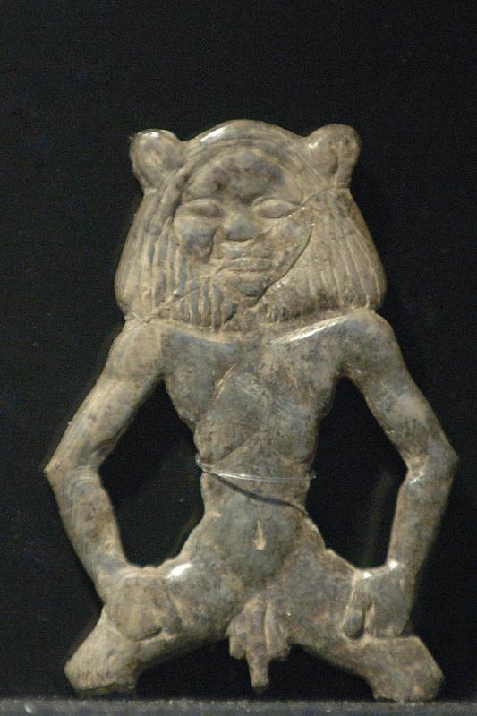 statuette