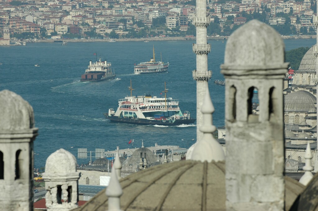 204 Istanbul  view from Suleyman Mosque complex New Mosque and Bosporus june 2004
