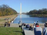 reflecting pool on the lincoln memorial side