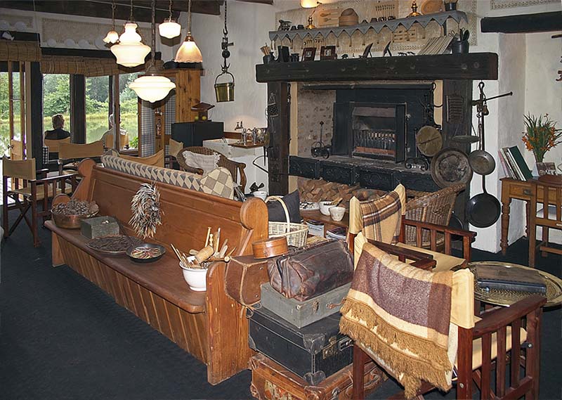 Farmhouse Lounge