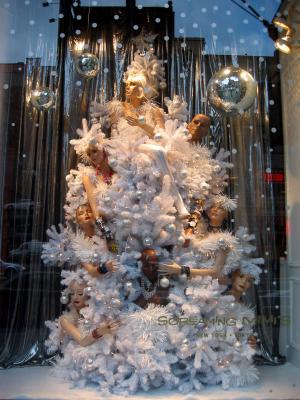  Screaming Mimi's Christmas Tree 