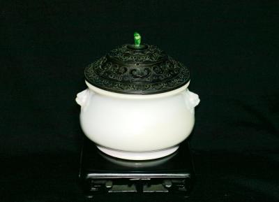 Incense Burner Blanc de Chine, 18th century, 6 inches high with stand and cover