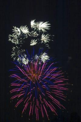 Fireworks_July 4, 2004_12