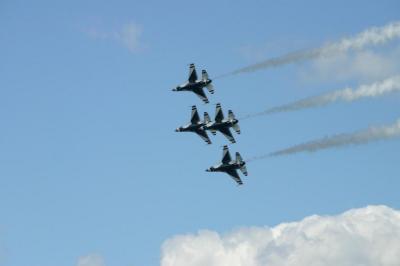 u48/izar/medium/30415928.Airshow_125.jpg