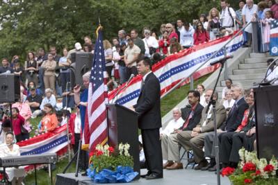 Washington State Governor Gary Locke speaking to the new U. S citizens_2