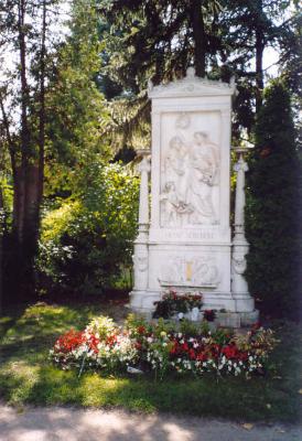 u48/jessie_wang/medium/37046350.Tomb_Schubert.jpg