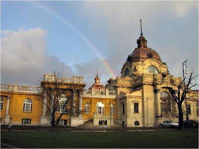 Water gives a rainbow