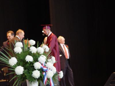 u48/jsa/medium/30532899.DougsGraduationDay032.jpg