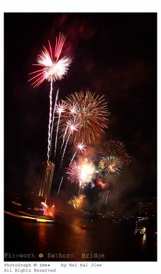 u48/kaijiew/medium/37256994.Firework_010SathornBridgecopy.jpg