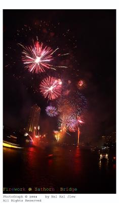 u48/kaijiew/medium/37256995.Firework_013SathornBridgecopy.jpg