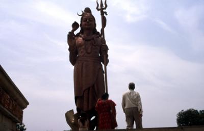 deDelhi1065_Statue.jpg