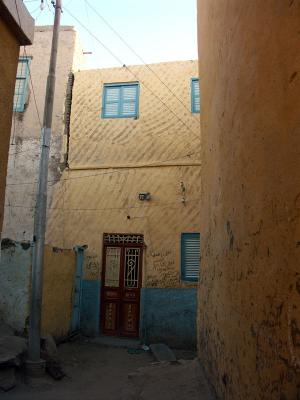 u48/lucasarah/medium/37159971.mininubianhouseelephanitne.jpg