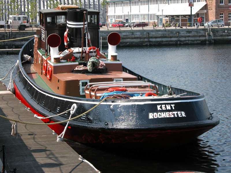 Tug Kent 07.jpg