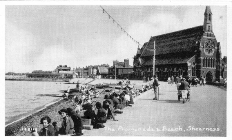Promenade & Beach