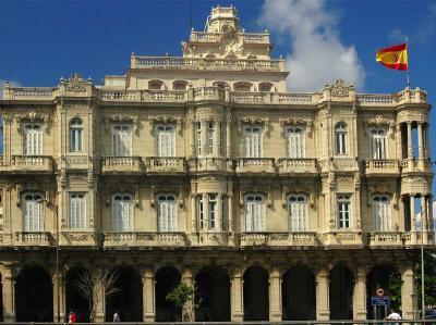 For a look at the same building in 1939, and some more images of Havana  in it's heyday, check out Al Teich's My Father's Life in Pictures gallery.
