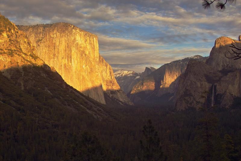 Yosemite Valley Near Sunset