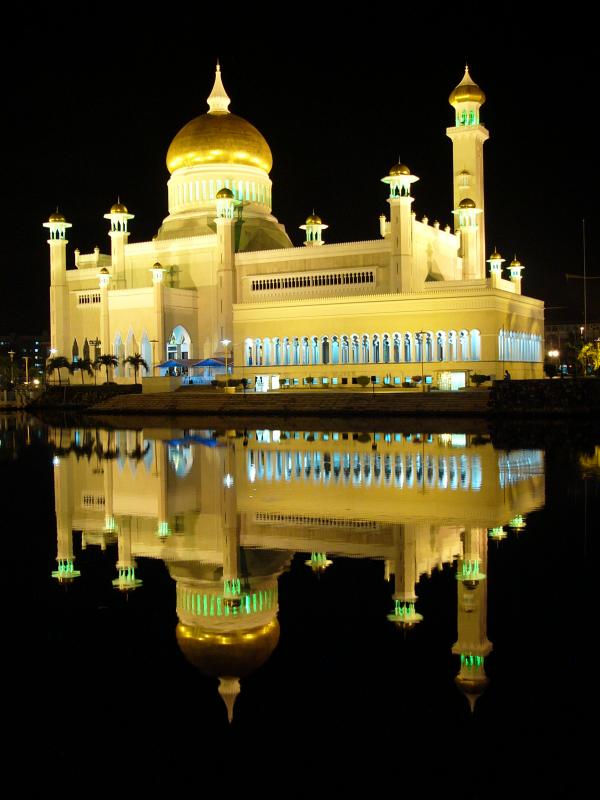 Omar Ali Saifuddien Mosque