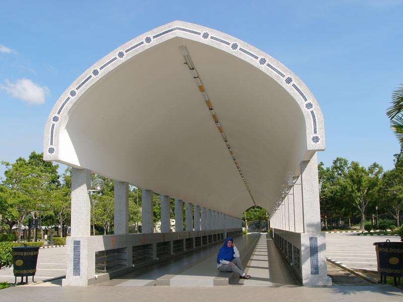 Walkway to keep your shoes