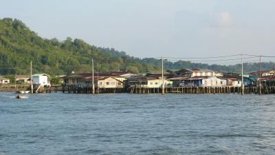 Kampung Ayer (28 water villages)