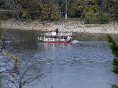River tour boat.jpg(220)