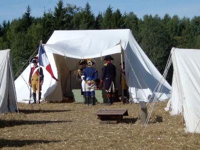 Campement de Emperor...Napoleons tlt. Herrar officerare blir bjudna av Kejsaren p Ammaretto