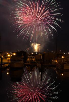 07-04-2004Fireworks from the Boat