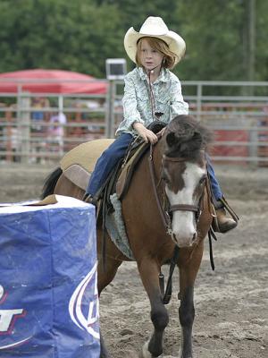 u48/rhowland/medium/37414436.2004_08_08_0905_AtticaRodeo.jpg