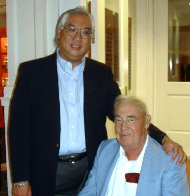 u48/ryoung88/medium/35598933.RYstandingCockburn006.jpg