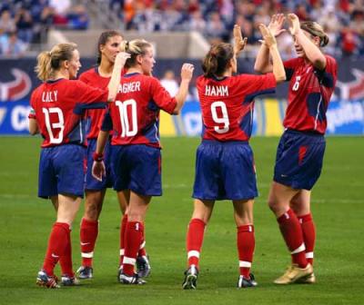 Kristine Lilly, Shannon Boxx, Aly Wagner, Mia Hamm, & Abby Wambach celebrate the first of Abby's five goals!