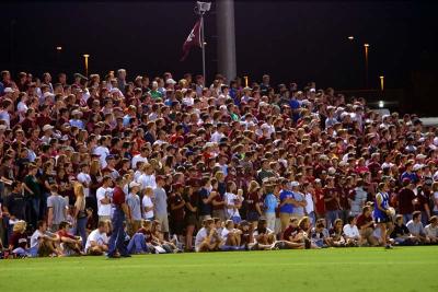 IMG_8957_Crowd.jpg