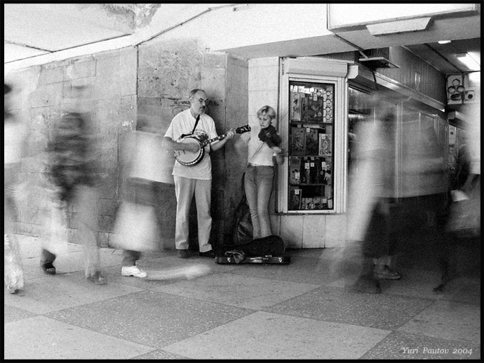 <b>Subway players*</b><br><font size=2> by Yuri Pautov</font>