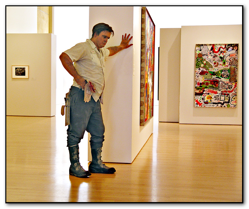 <b>4th place<br><font size=2>everybody is an art critic *<br>by Michael Puff</font>