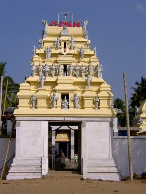 Thiruvanjikkalam_Main_gopuram.JPG