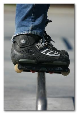 u48/zakooldude/medium/31288155.skaterfoot.jpg