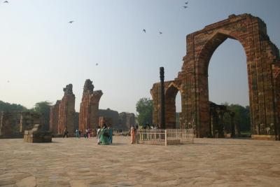 Part of the ruins of Lalkot - full of Hindu and Muslim architecture