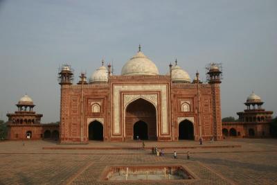 Duplicate Mosque on one side and guesthouse on the other